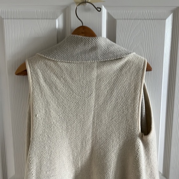 Lumiere Off White Sleeveless Sweater Cardigan Vest With Fringe Tassels Size S - Picture 6 of 9